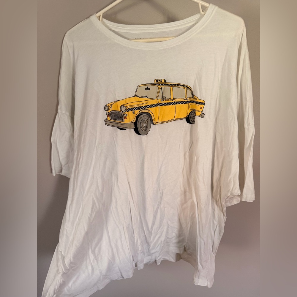 American Eagle Outfitters White Tee with Yellow NYC Graphic